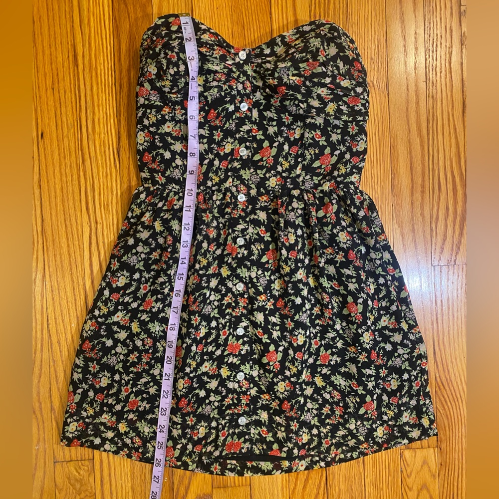 BCBG Black Dress with Floral Design | Has Structured Bodice and Pockets | Small - Picture 6 of 9